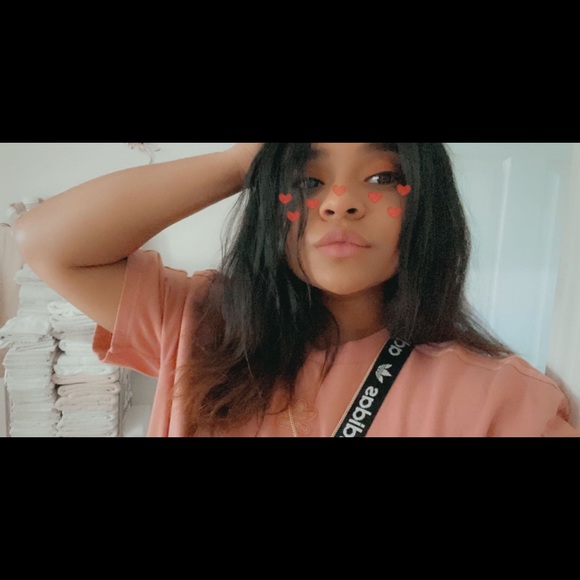 Meet your Posher, Sarai - Picture 1 of 1